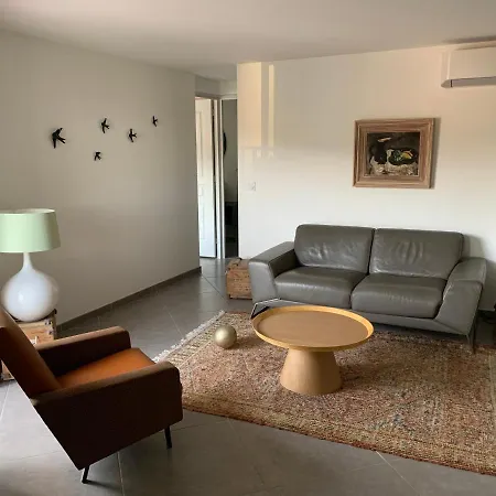 Apartman : La Chapelle Du Prieure *